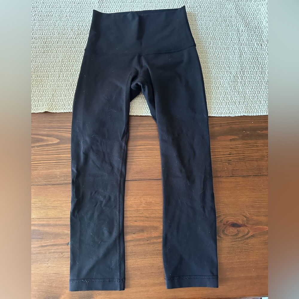 Lululemon size 4. 21” inch leggings (cropped)